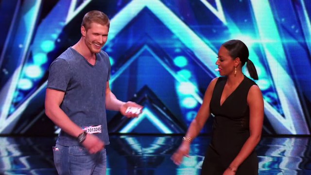 Un magicien laisse les juges bouche bée!