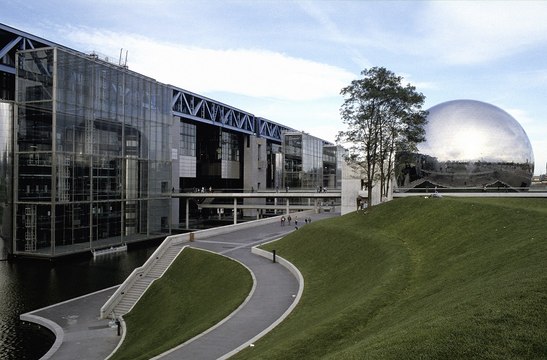 François Mitterrand inaugure la Cité des Sciences et de l’Industrie