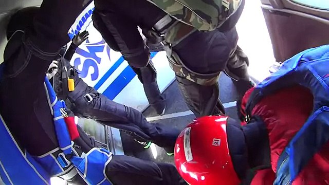 Соревнования по парашютной акробатике