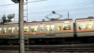 2008/12/11 氏家駅 D51498  配9553レ 211系上り電車に吠えられる撮り鉄