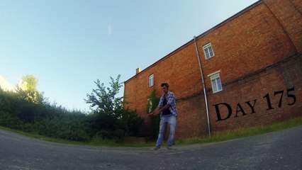 Guy learns to dance in a year (TIME LAPSE)