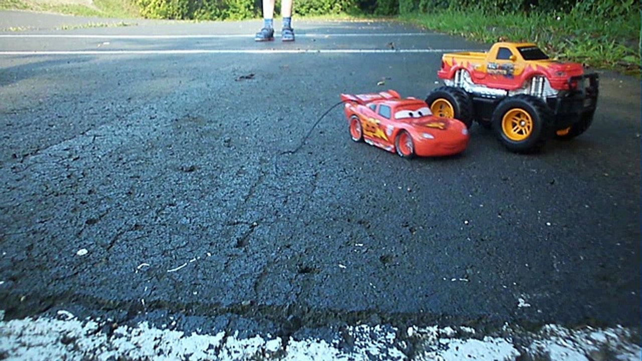 CARS Lightning Mc Queen Meets Monster Truck 2016 Race Cars Monster truck