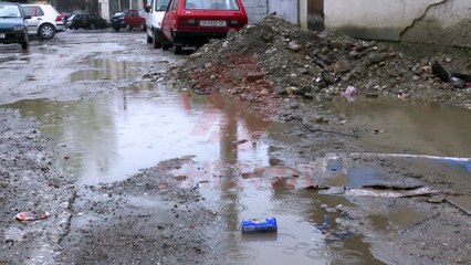 Shirat, pellgje me uje neper rruget e Shkupit