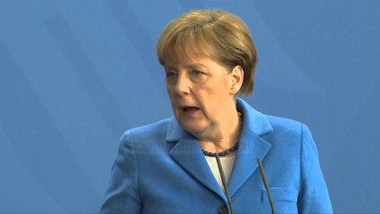 Video herunterladen: Merkel kritikon Austrinë dhe Ballkanin për regugjatët - Top Channel Albania - News - Lajme