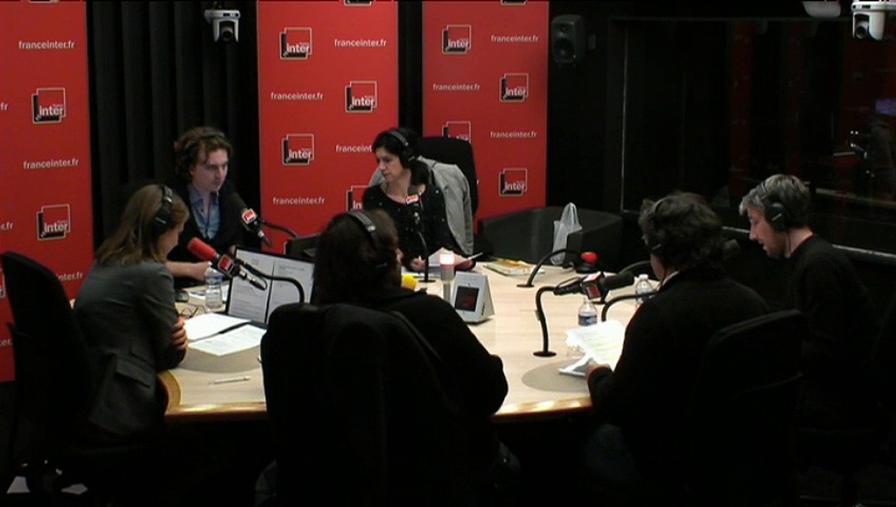 Livres et produits dérivés, Si tu écoutes j'annule tout, le sketch