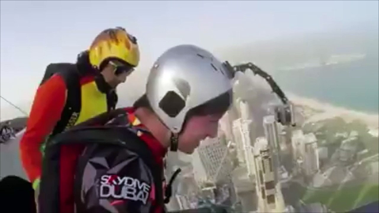 Paragliding.... Fly with air