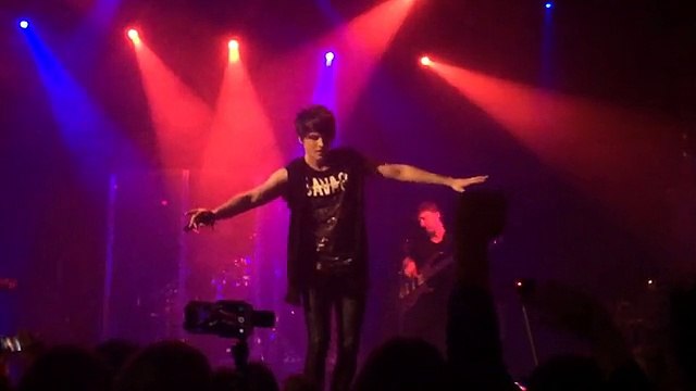 «Лети» (фрагмент) А.Бон («Космонавт», СПб, 3.03.2016) (Паулина Шмидт)