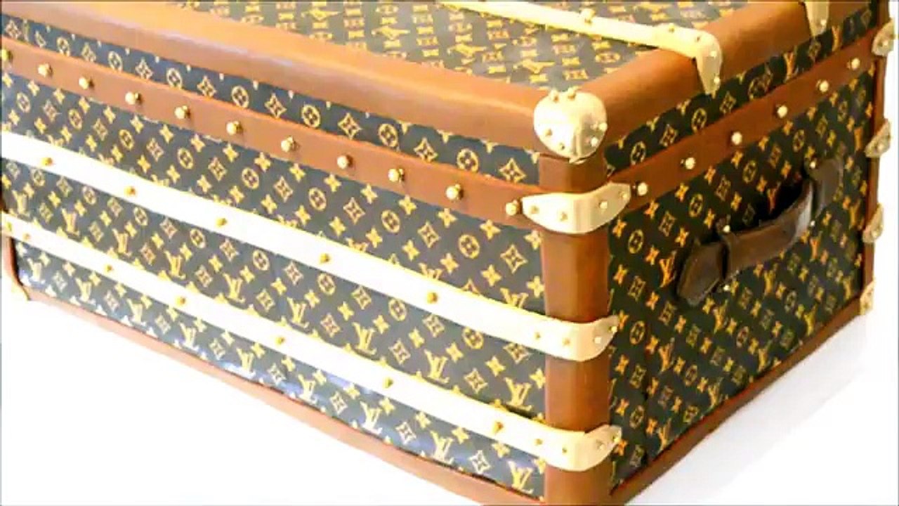 Louis Vuitton trunk shape cake