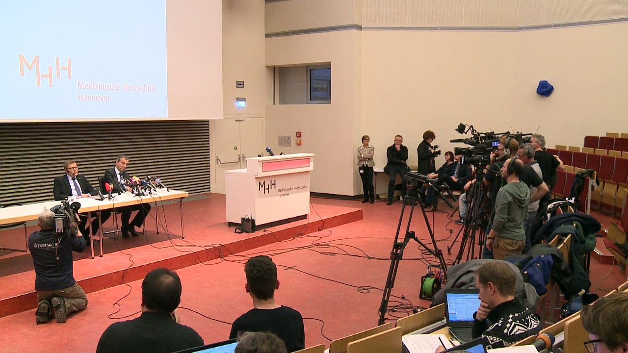 Von der leyen darf doktortitel behalten