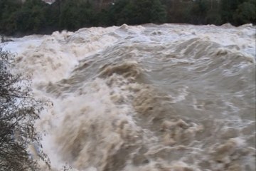 El río Cadagua se desborda a su paso por Alonsotegi