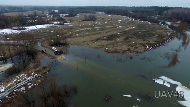 Аэросъёмка дороги жизни: борьба за выживание