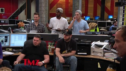 Chris Martin No Longer Wearing Wedding Ring