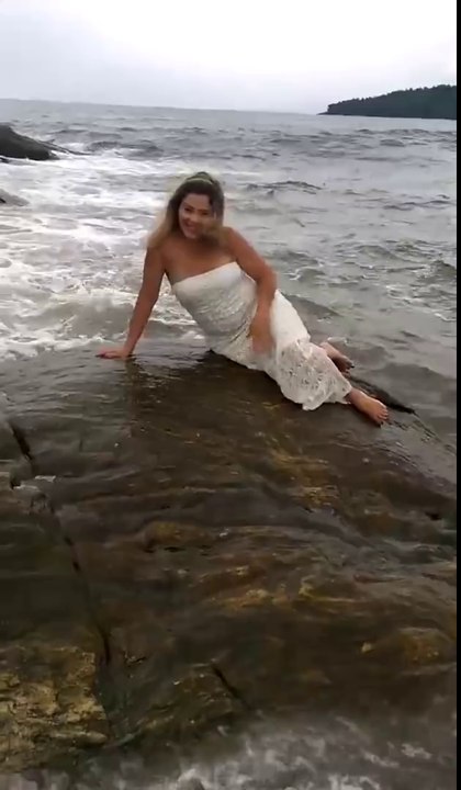 OMG!!! Girl Smacked during Photo Shoot