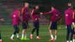 Munir and Neymar shows off skills during training session -