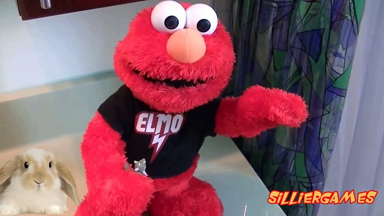 ELMO SINGING TOY - Elmos Song And Dance