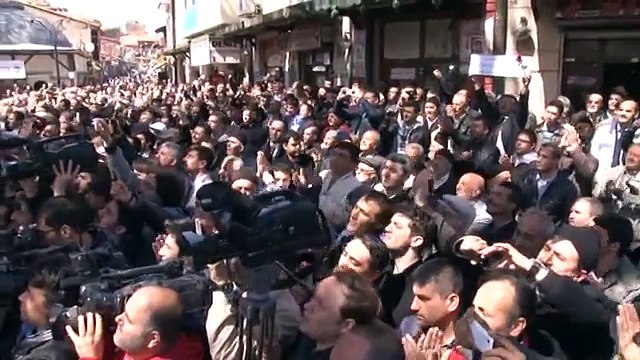 Cumhurbaşkanı Gül, Kutlu Doğum Haftası pilavı dağıttı