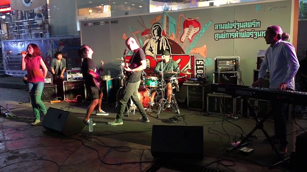 Bra Branner live ROKZ MAGAZINE 2015