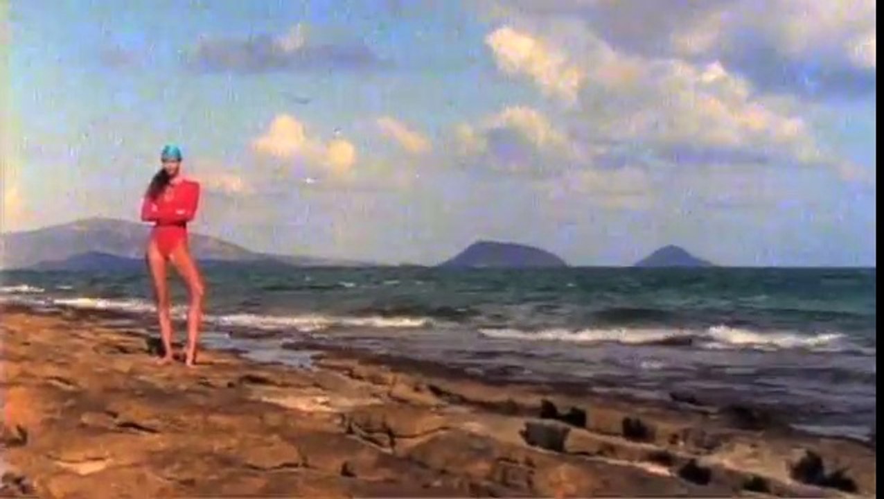 Swim Daily Throwback Thursday_ Elle Macpherson in Australia