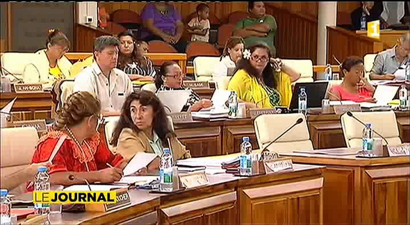 Des documents et des disques durs saisis