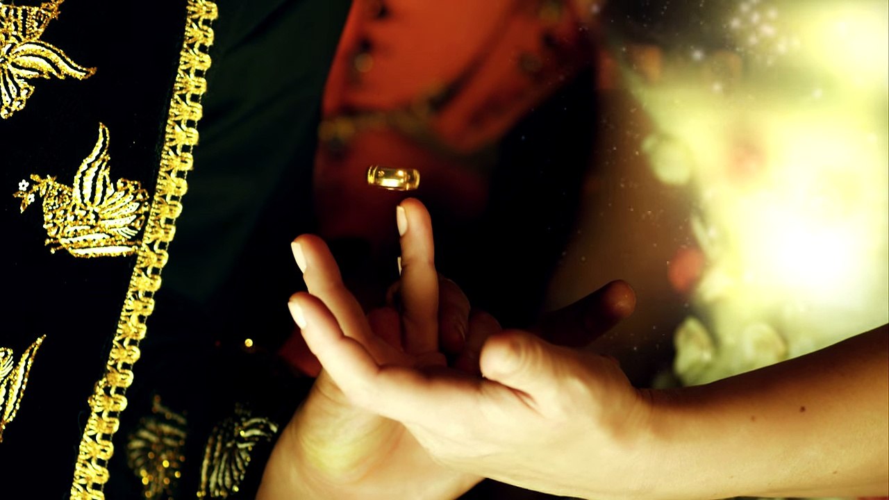 Emel Müftüoğlu - Hovarda