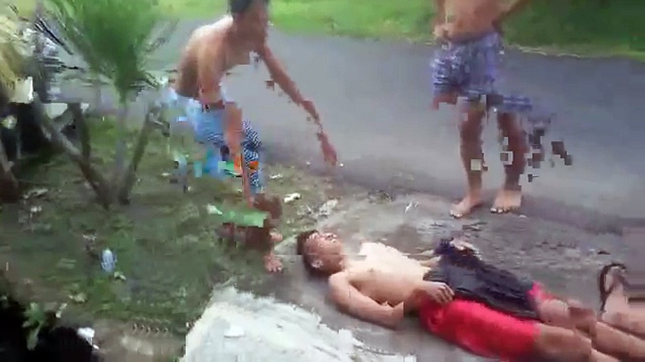 Sit Up to Butt Funny Prank