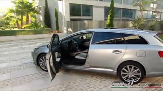 Test New Toyota Avensis 2012