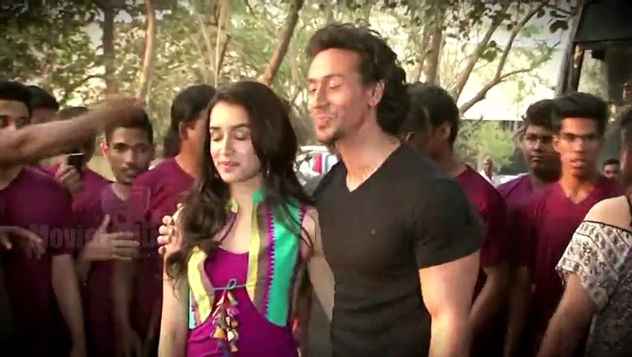 LEAKED! Tiger Shroff-Shraddha Kapoor Passionate KISS | Baaghi