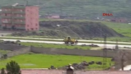 Şırnak İdil'de Askerler Ayrıldı, İş Makinaları Geldi
