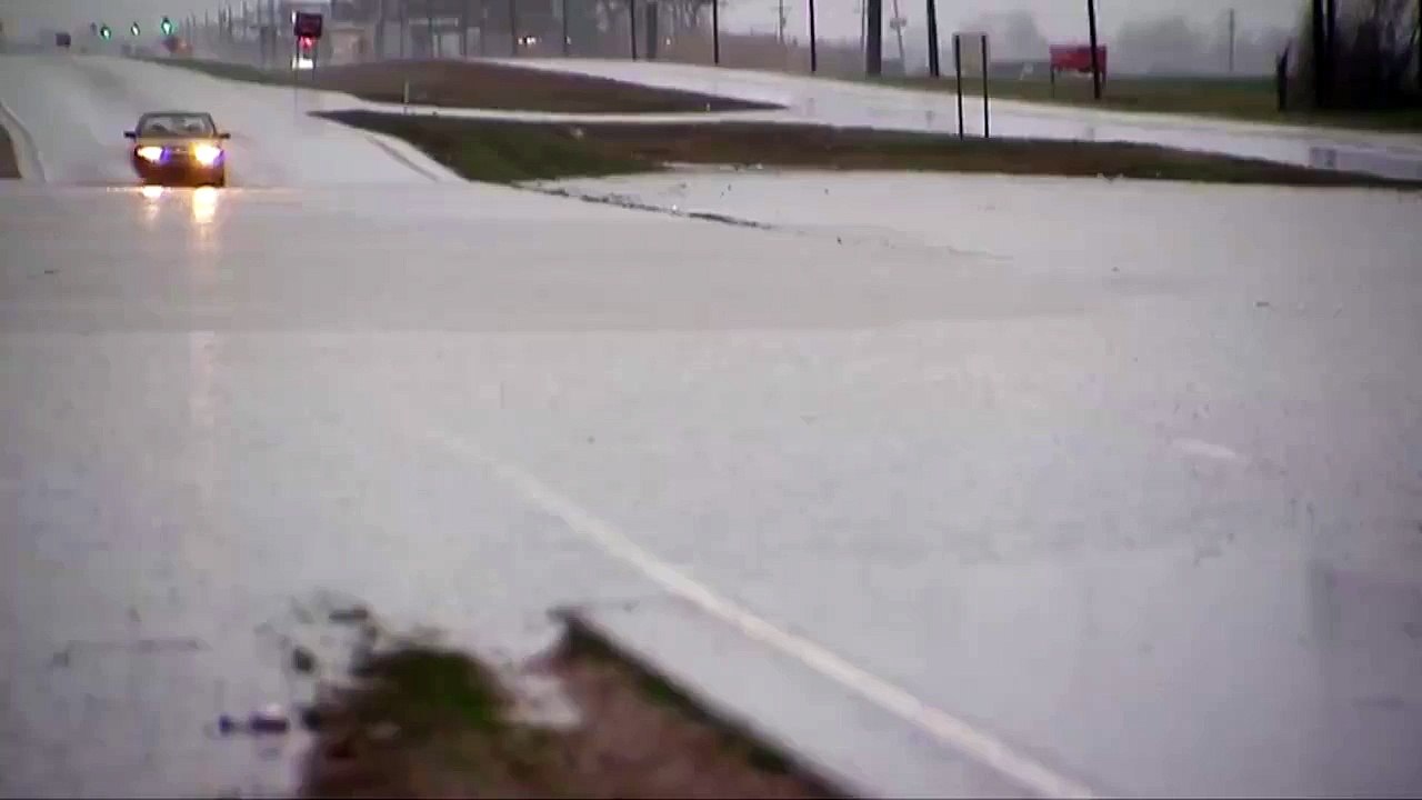 How not to cross puddle