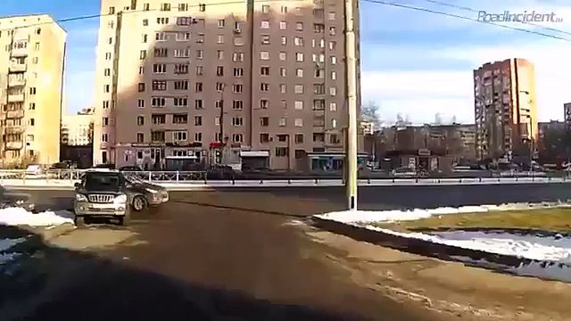 Elle conduit pour la première fois alors qu'elle vient tout juste d'avoir son permis