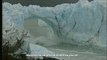 Effondrement impressionnant du glacier argentin Perito Moreno, dans la Cordillère des Andes