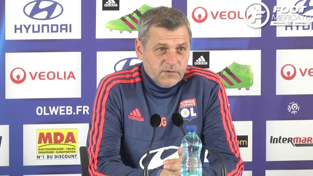 OL : Genesio prend la défense de Valbuena
