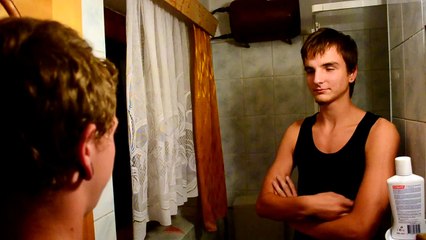 Undisputed Champion, scena w jadalni