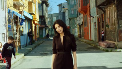 Aynı Semtin Çocukları - Tuğba Özerk ( Official video)