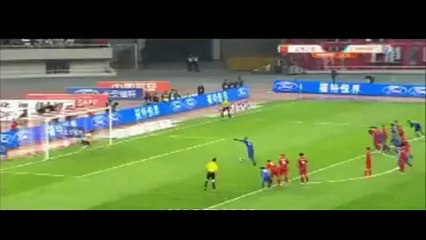 Demba Ba, bu kez penaltıyı kaçırdı!