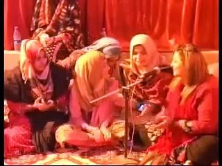 Girls Singing Song For Altaf Hussain On Valentines Day At Nine Zero