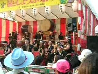 Japon- Concert de Taiko, Fukuoka (morceau complet).