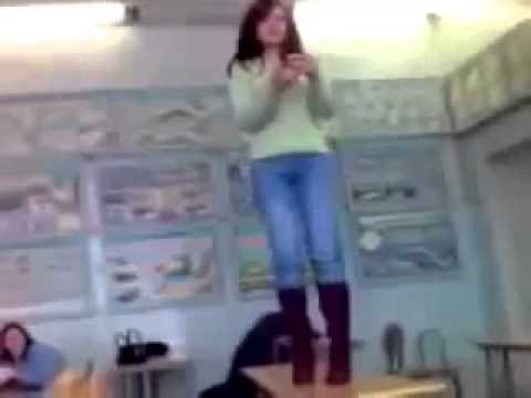 Girl Ki Sari Masti Nikal Gai-Ha Ha - Very Funny-Top Funny Videos-Top Prank Videos-Top Vines Videos-Viral Video-Funny Fails