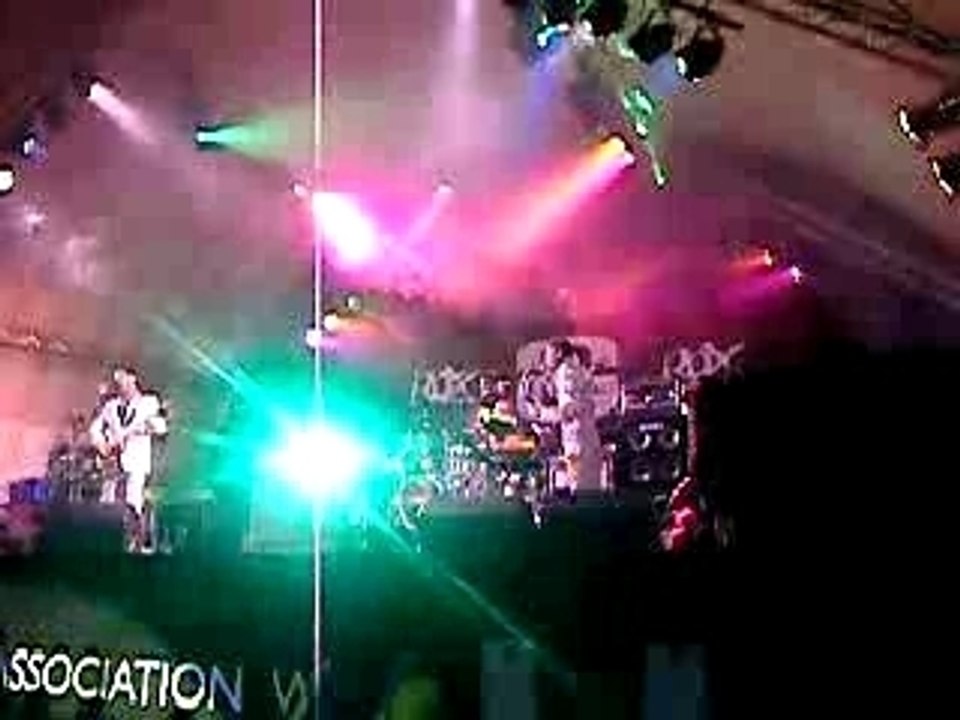 Fun Lovin Criminals Live at the Rox 5 - Bear Hug smooth