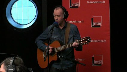 Les mains en l'air, c'est la médecine  : la chanson de Frédéric Fromet