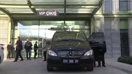 Kılıçdaroğlu, 18 Yaşındaki Lösemi Hastası Genci Ziyaret Etti