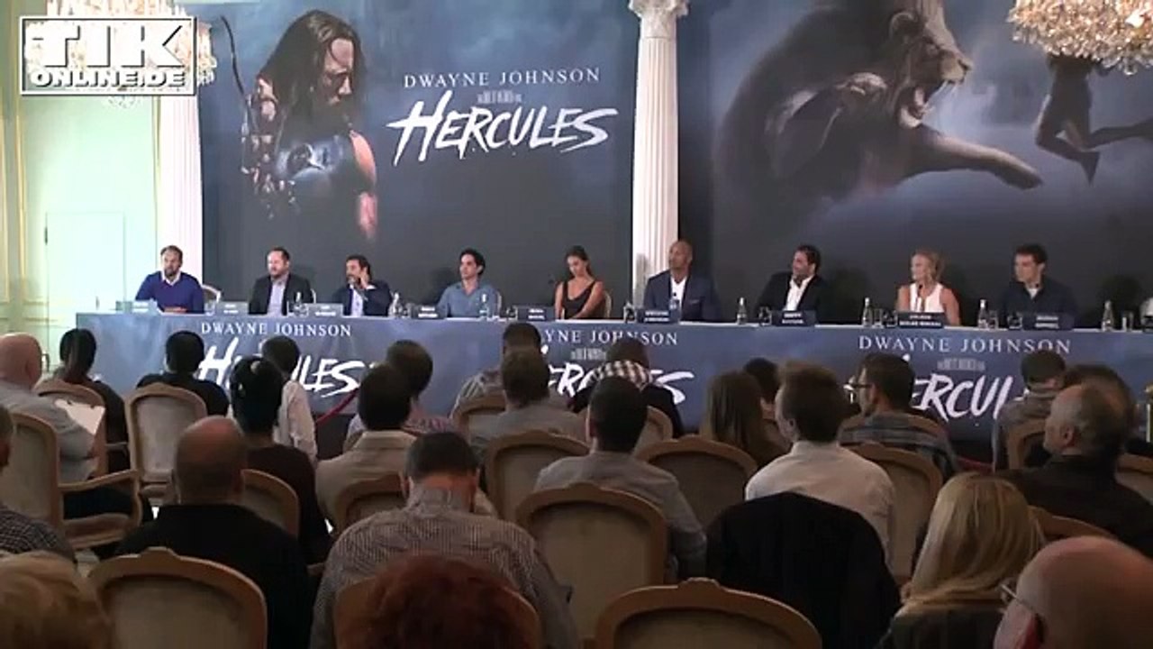 Dwayne Johnson kissing Irina Shayk: Funny HERCULES Press Conference in Berlin!