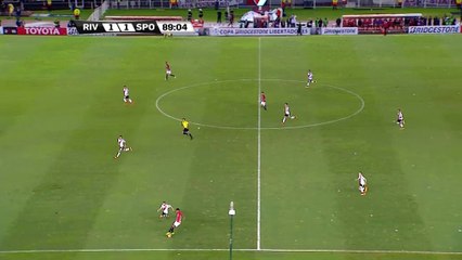 Libertadores - Quand Bastos se prend pour un rugbyman