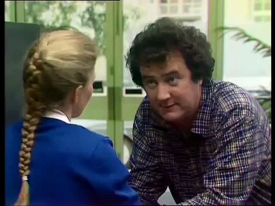 Neighbours ( 1985 ) E092