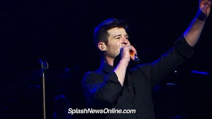 Robin Thicke -- Bores NYC Crowd ... With Desperate Paula Patton Plea