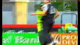 3rd T20! Abdul Razzaq _ Umar Akmal _ 3rd T20 Ending 6s _ Pakistan vs New Zealand _