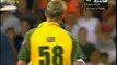 Brett Lee insane dangerous beamer- was it on purpose Brendan McCullum ANGRY