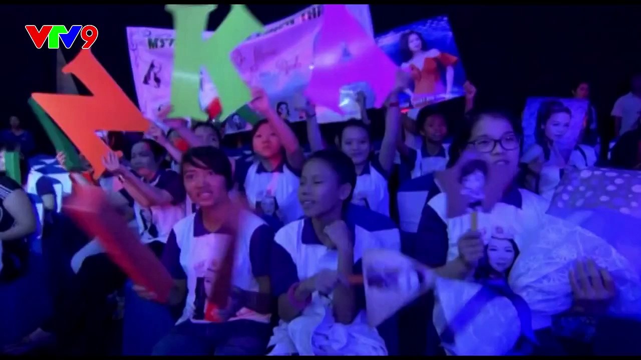 Sao Việt Toàn Năng Nhật Kim Anh Gạt đi nước mắt