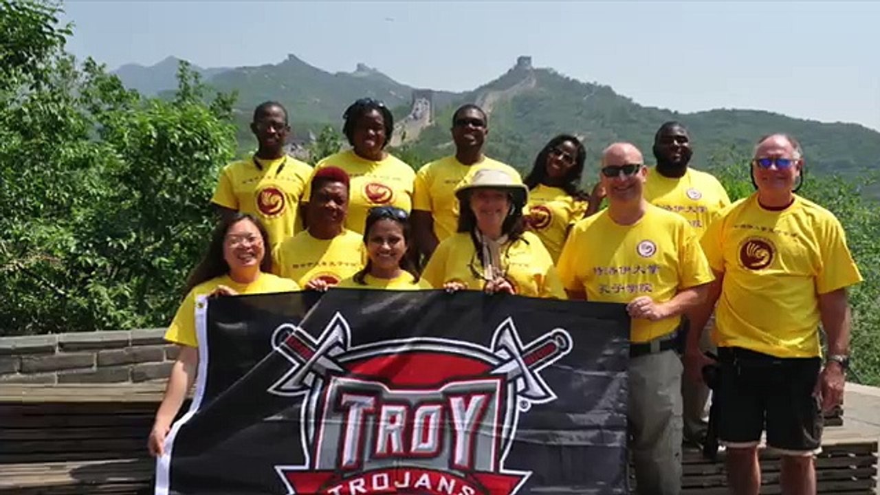 TROY 大学教授和学生去中国旅行