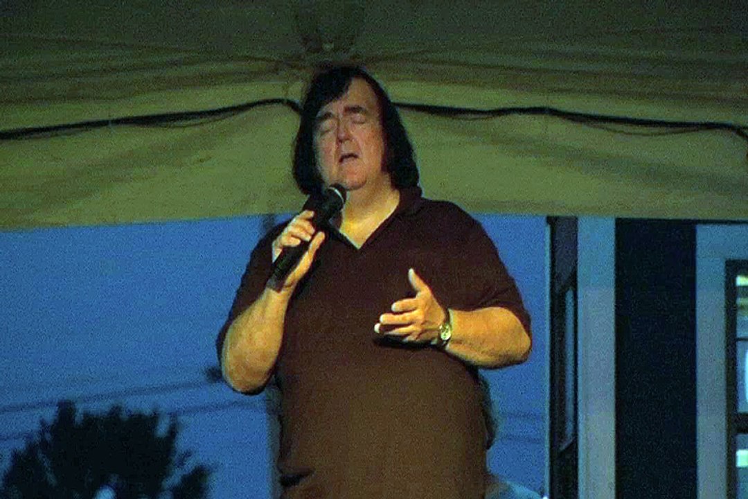 Bryan clark sings 'How Great Thou Art' Elvis Week 2008